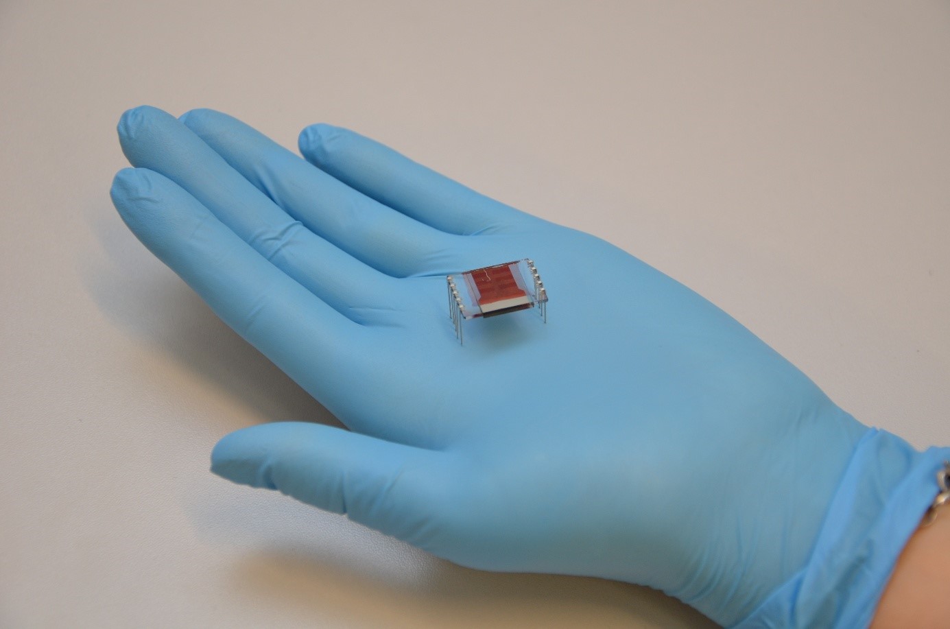 Cienkowarstwowe ogniwa fotowoltaiczne na bazie nanocząstek - Dzień Wynalazków Cienkowarstwowe ogniwa fotowoltaiczne na bazie nanocząstek